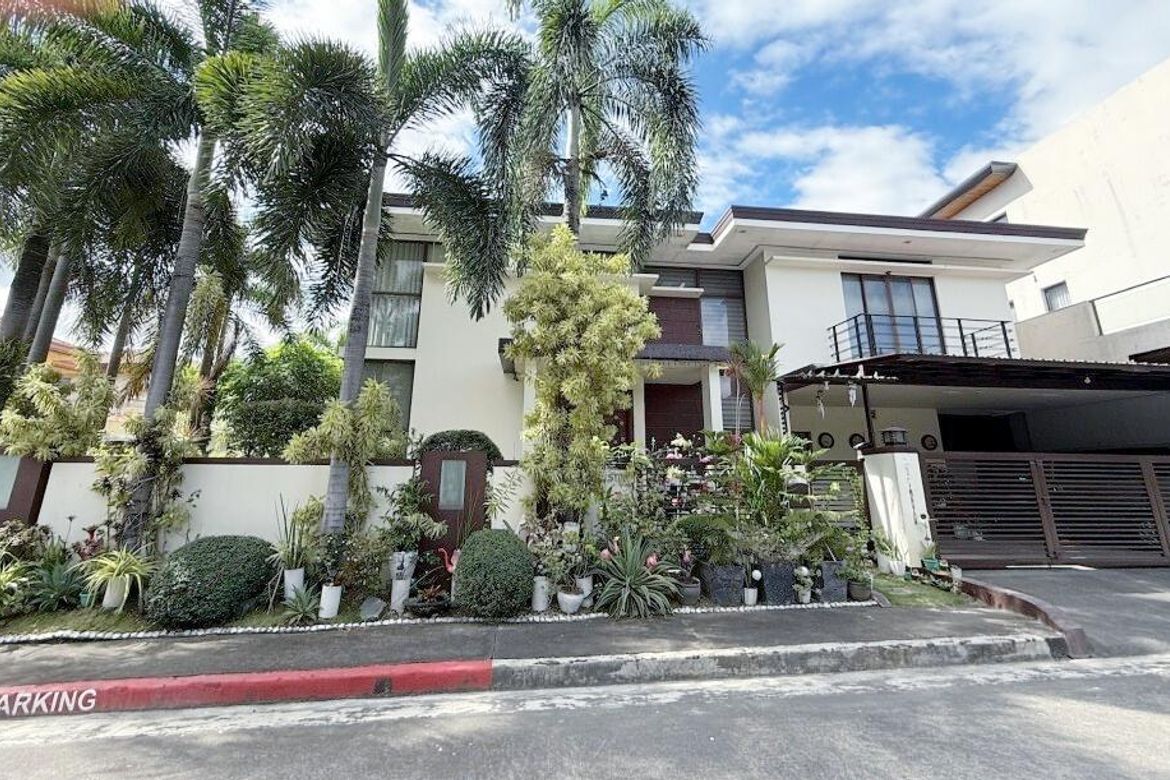 5 Bedroom House for Sale in Pansol, Quezon City, Metro Manila