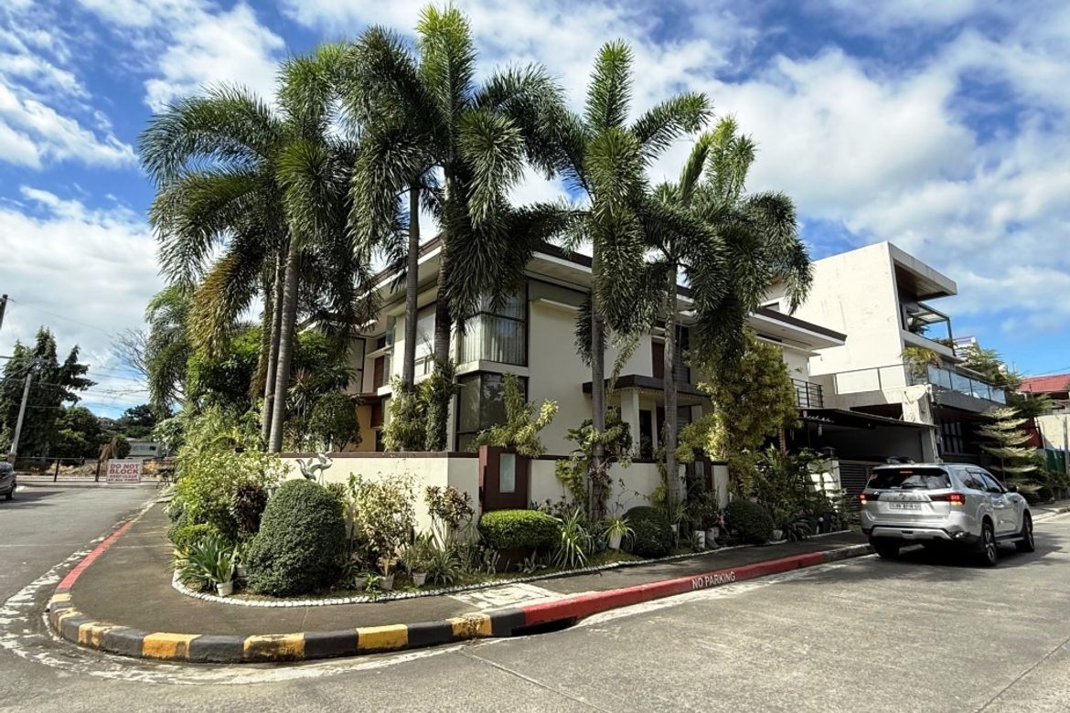 5 Bedroom House for Sale in Pansol, Quezon City, Metro Manila – photo 2