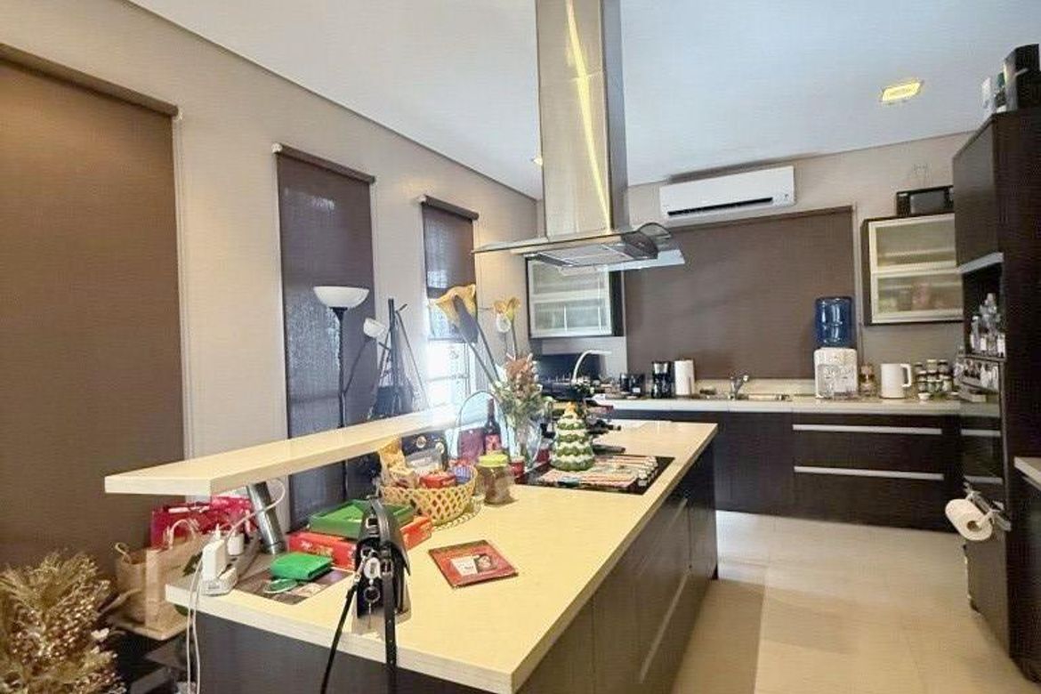 5 Bedroom House for Sale in Pansol, Quezon City, Metro Manila – photo 4