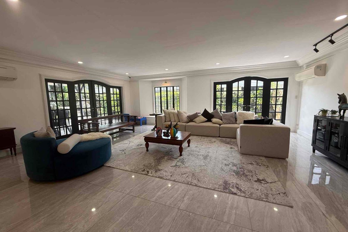 5 Bedroom House for Sale in Pansol, Quezon City, Metro Manila