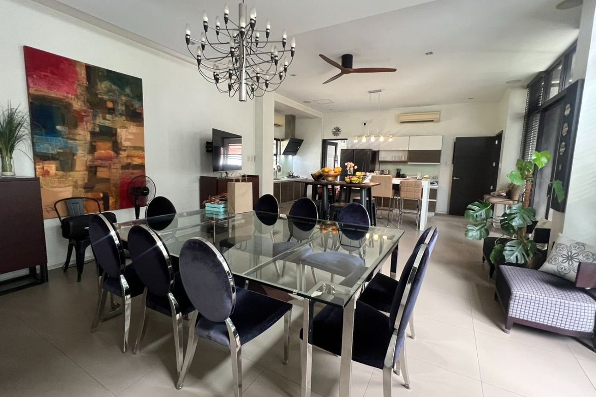 5 Bedroom House for Sale in Pansol, Quezon City, Metro Manila – photo 2