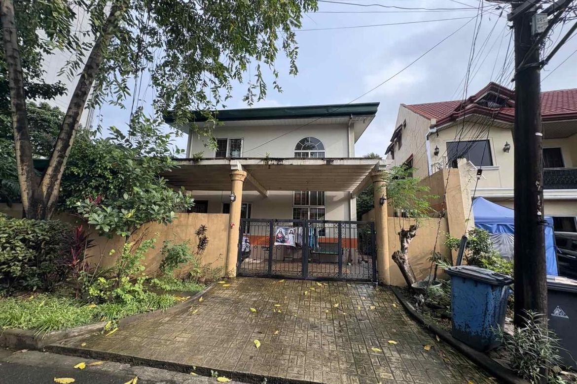 5 Bedroom House for Sale in Phil-Am, Quezon City, Metro Manila near MRT-3 North Avenue – photo 2