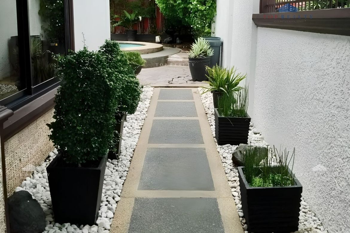 5 Bedroom House for Sale in Pilar, Las Piñas, Metro Manila – photo 4