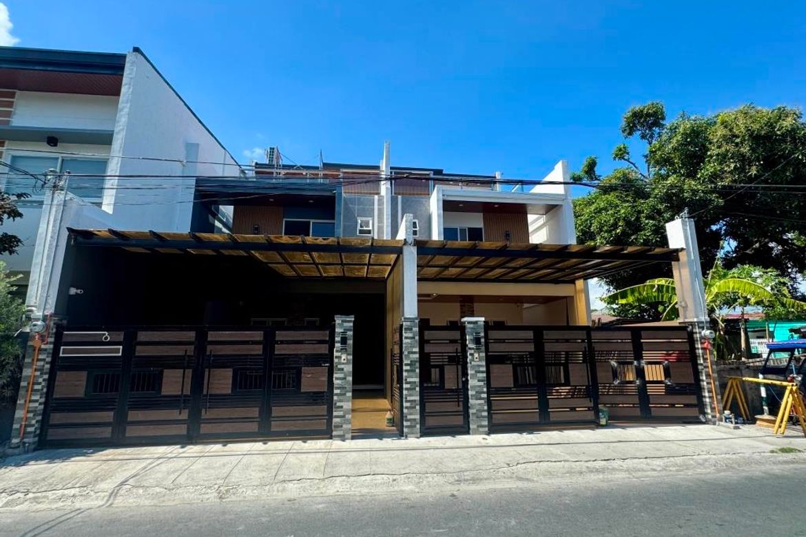 5 Bedroom House for Sale in Pilar, Las Piñas, Metro Manila