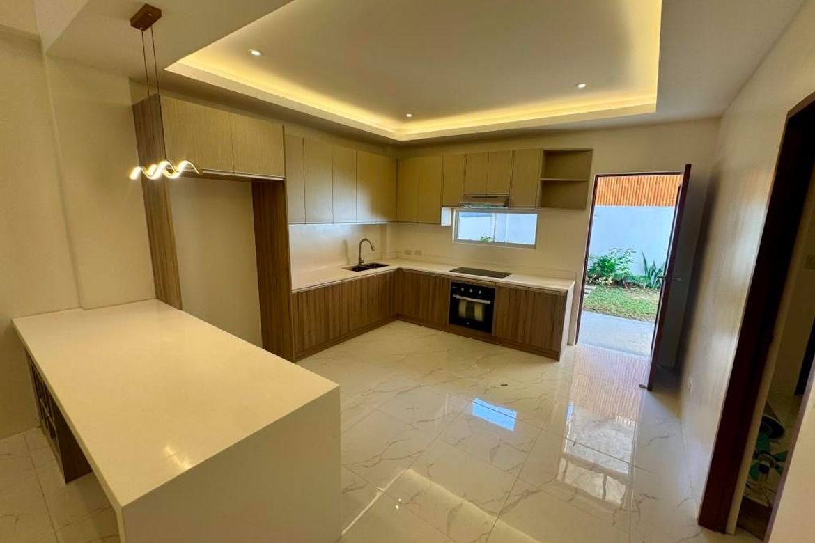 5 Bedroom House for Sale in Pilar, Las Piñas, Metro Manila – photo 7
