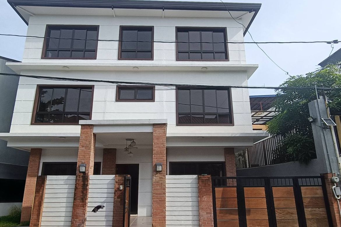 5 Bedroom House for Sale in Pinagbuhatan, Pasig, Metro Manila