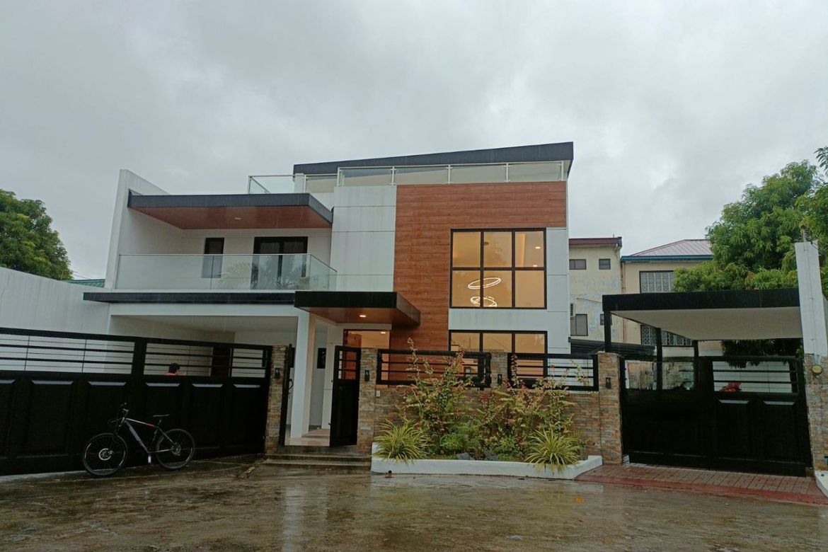 5 Bedroom House for Sale in Pinagbuhatan, Pasig, Metro Manila