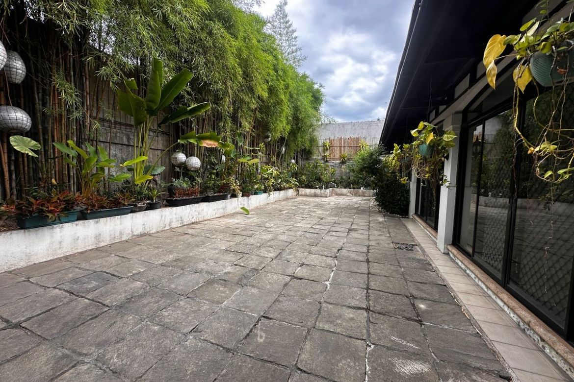 5 Bedroom House for Sale in Plainview, Mandaluyong, Metro Manila near MRT-3 Boni – photo 6