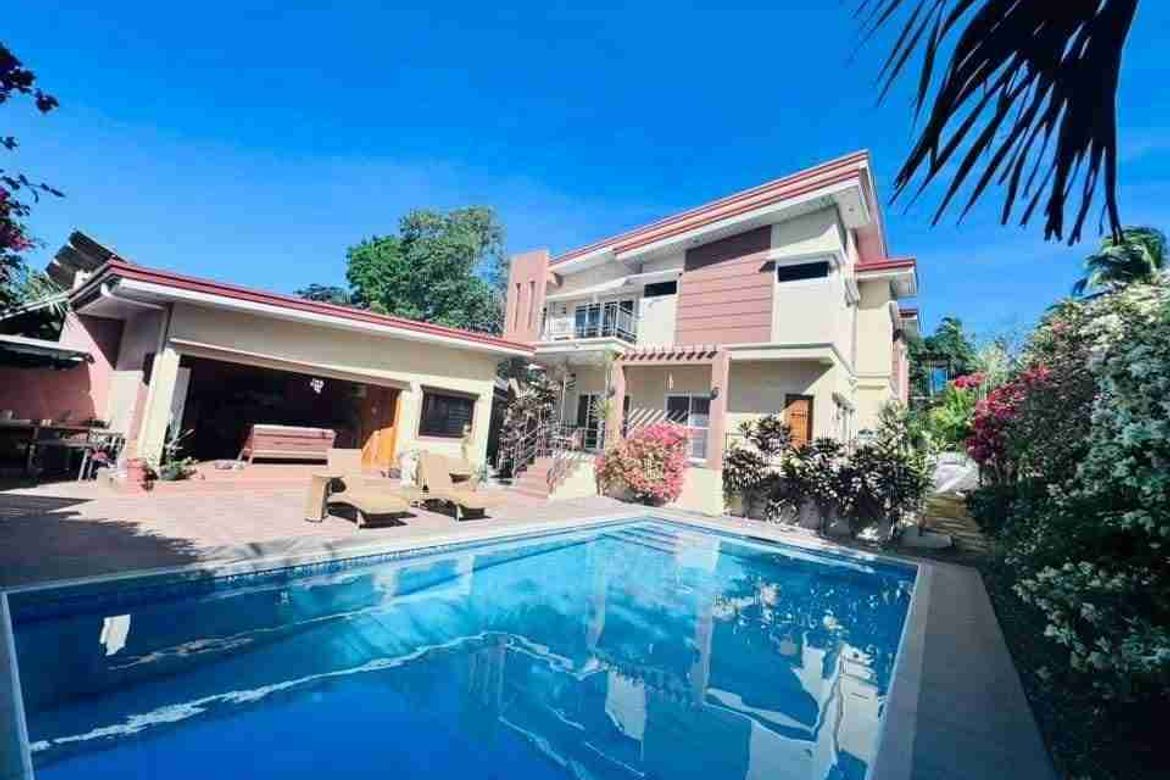 5 Bedroom House for Sale in Poblacion II, Dauin, Negros Oriental