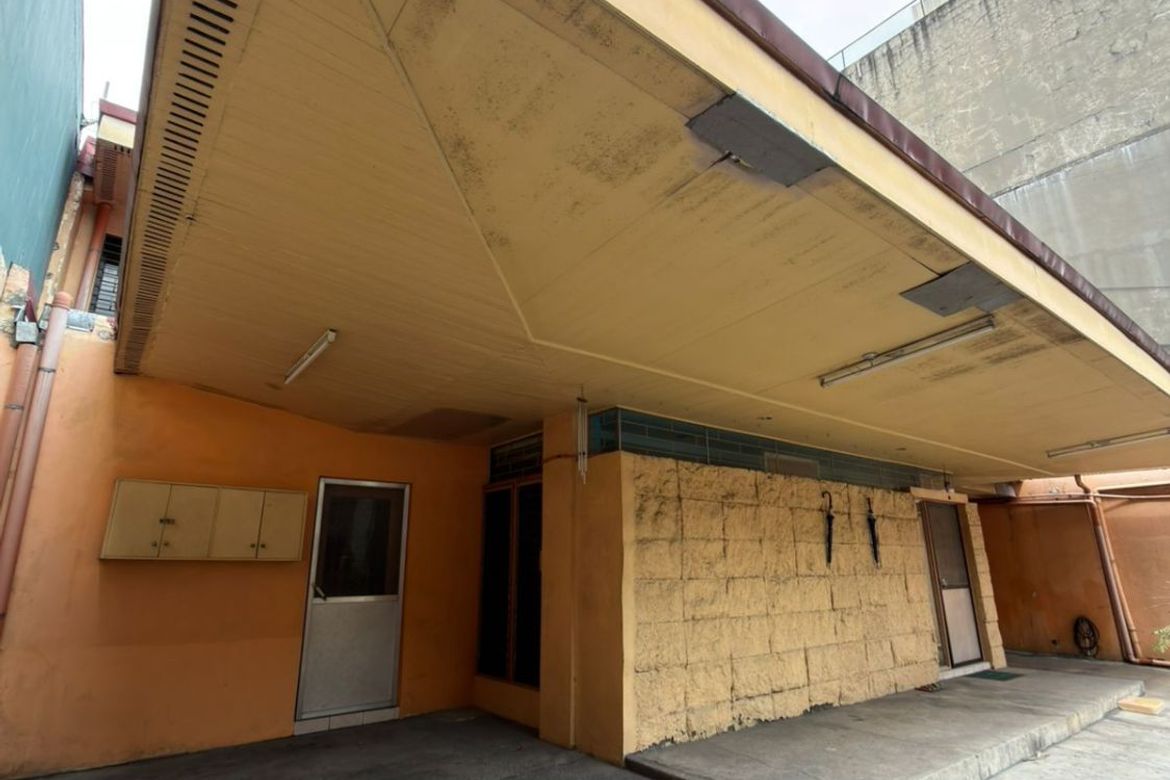 5 Bedroom House for Sale in Poblacion, Makati, Metro Manila – photo 2