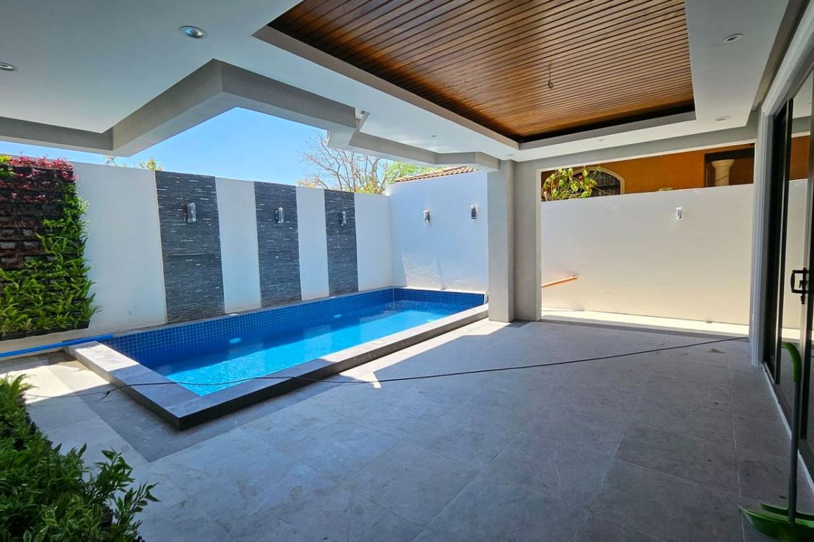 5 Bedroom House for Sale in Poblacion, Muntinlupa, Metro Manila – photo 6