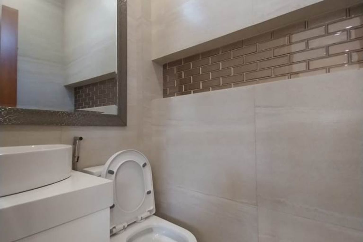 5 Bedroom House for Sale in Poblacion, Muntinlupa, Metro Manila – photo 7