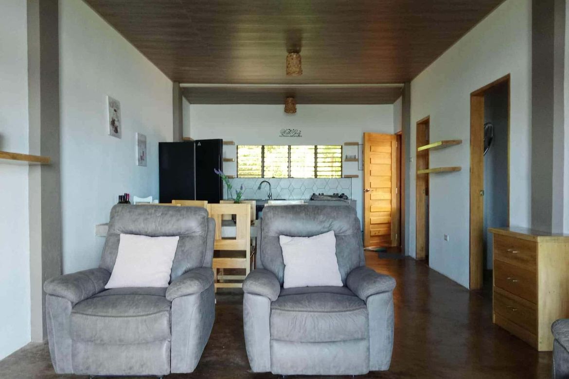 5 Bedroom House for Sale in Poblacion, San Juan, Siquijor – photo 4