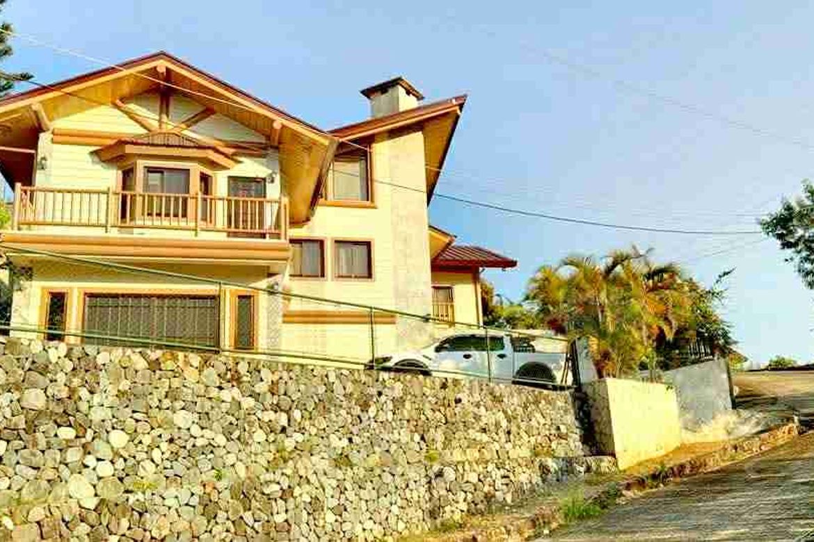 5 Bedroom House for Sale in Poblacion, Tuba, Benguet