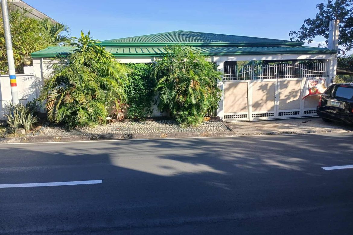 5 Bedroom House for Sale in Putatan, Muntinlupa, Metro Manila