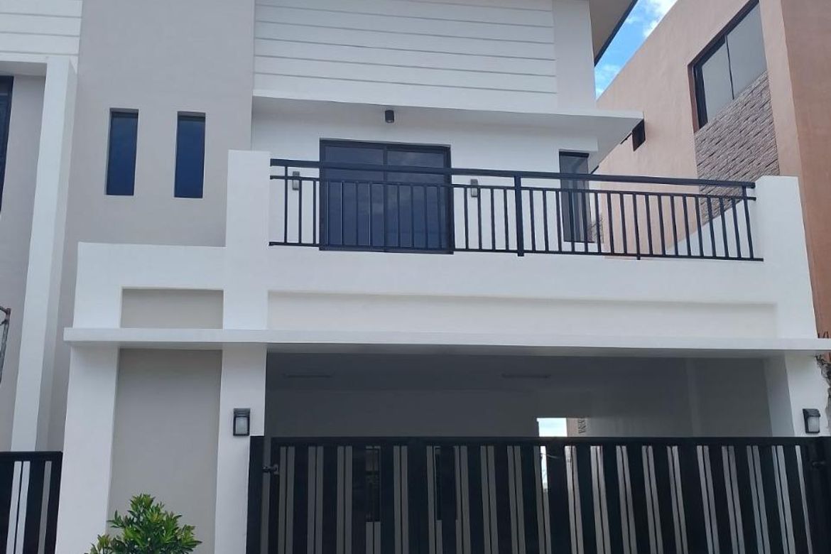5 Bedroom House for Sale in Quiapo, Manila, Metro Manila near LRT-1 Carriedo