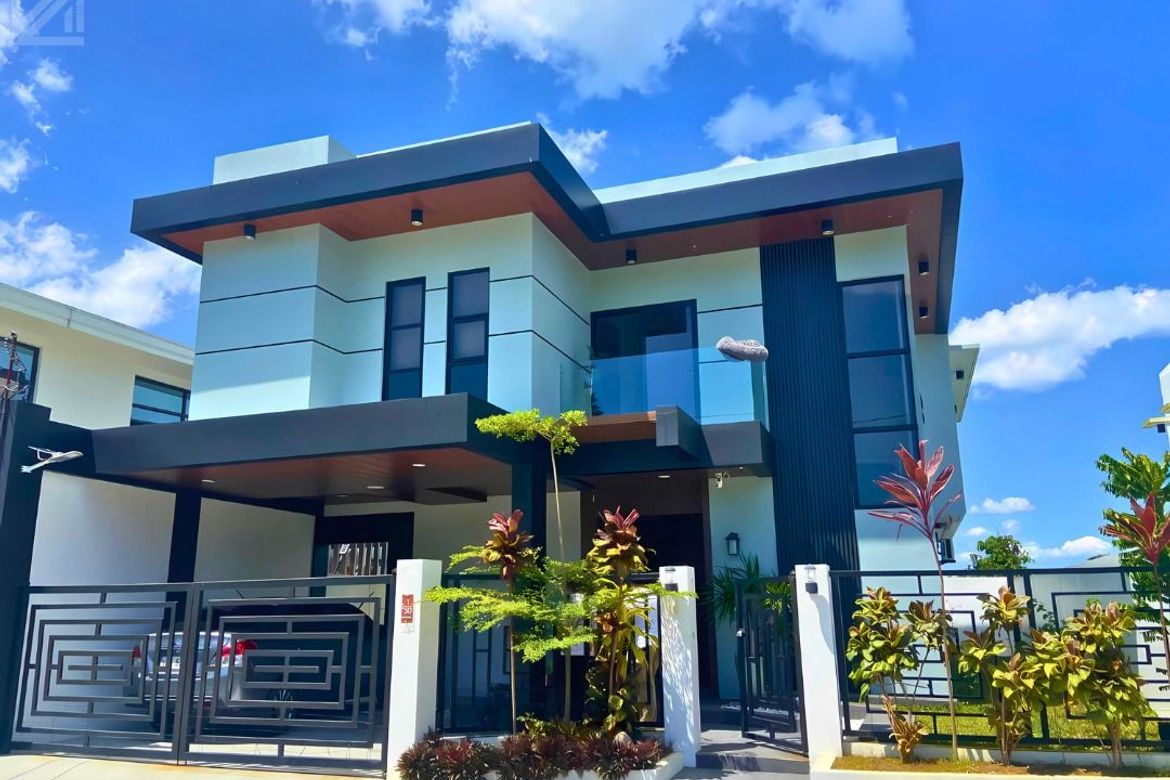 5 Bedroom House for Sale in Royale Tagaytay Estates, Buck Estate, Alfonso, Cavite