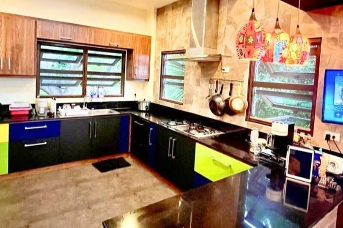 5 Bedroom House for Sale in Sabang, Morong, Bataan – photo 2