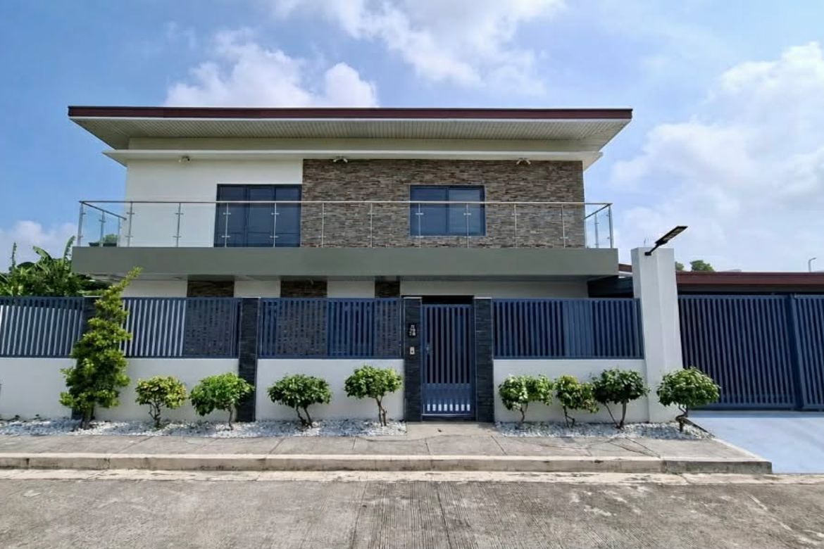 5 Bedroom House for Sale in Sabanilla, Mexico, Pampanga