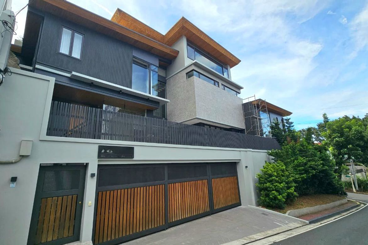 5 Bedroom House for Sale in Saint Ignatius, Quezon City, Metro Manila – photo 3