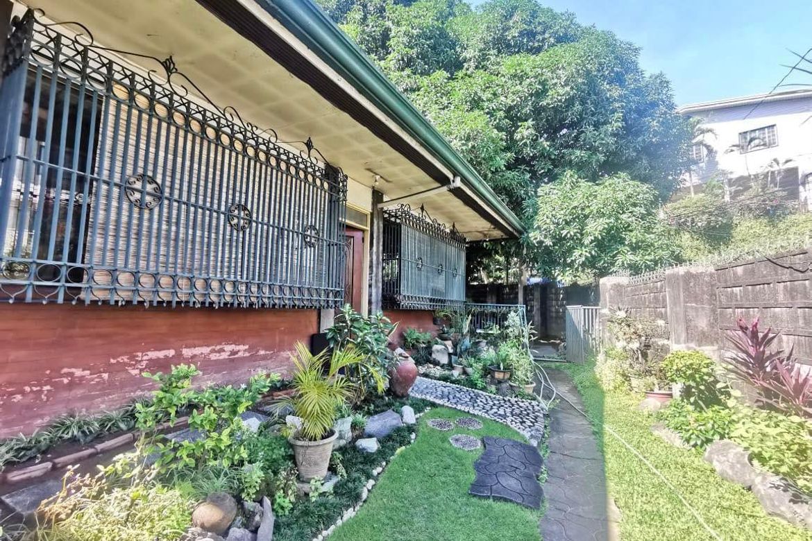5 Bedroom House for Sale in Saint Ignatius, Quezon City, Metro Manila – photo 2