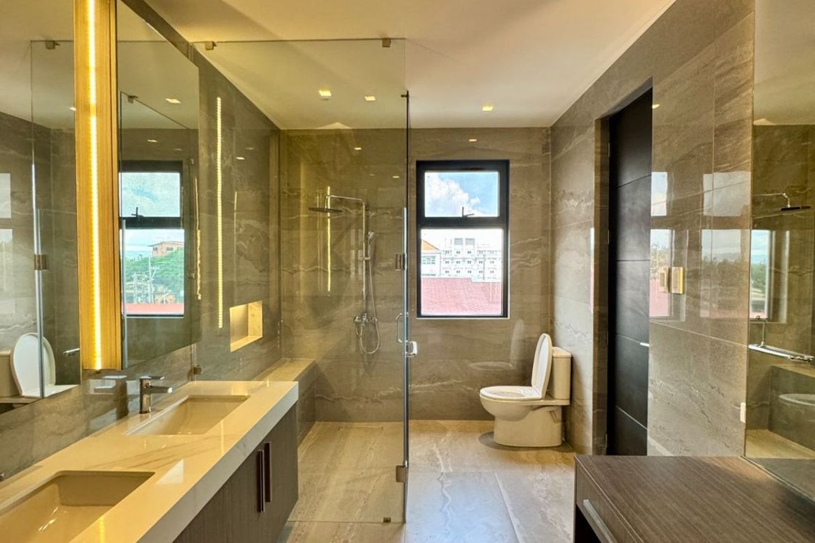 5 Bedroom House for Sale in Saint Ignatius, Quezon City, Metro Manila – photo 6