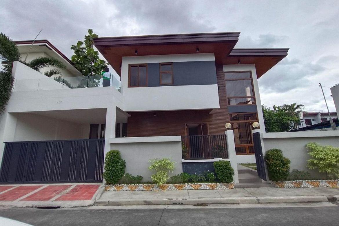 5 Bedroom House for Sale in San Andres, Cainta, Rizal