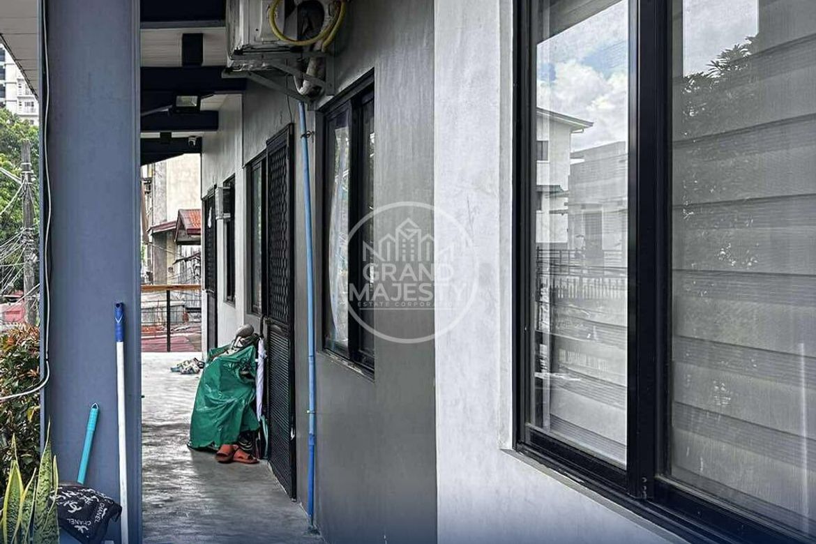 5 Bedroom House for Sale in San Antonio, Quezon City, Metro Manila near LRT-1 Roosevelt – photo 6