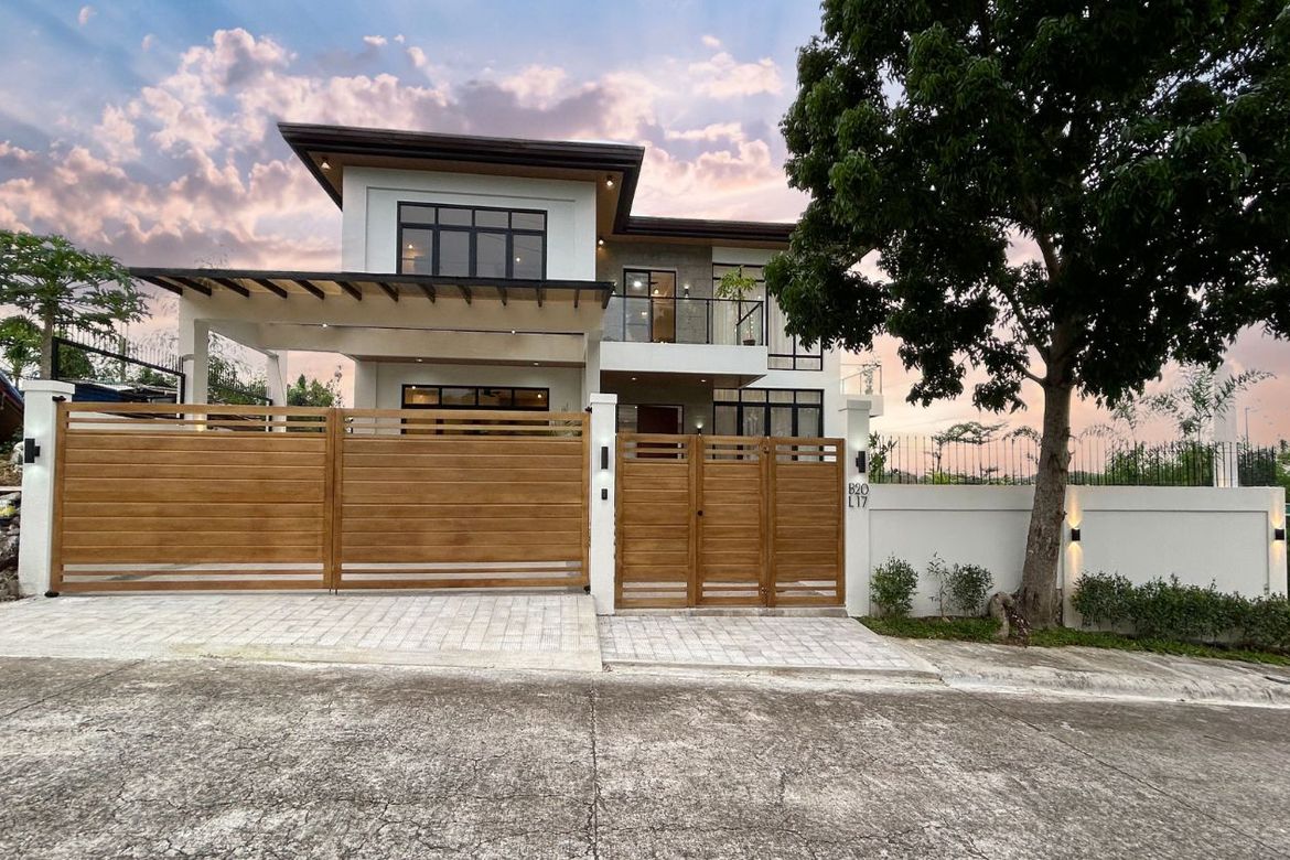 5 Bedroom House for Sale in San Antonio, San Pedro, Laguna