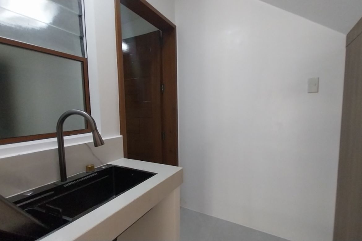 5 Bedroom House for Sale in San Isidro, Cainta, Rizal – photo 4
