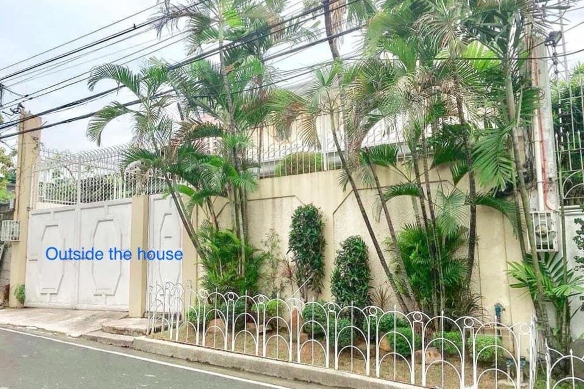 5 Bedroom House for Sale in San Juan, Metro Manila