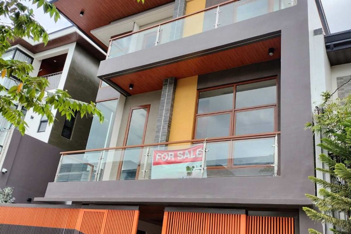 5 Bedroom House for Sale in San Miguel, Pasig, Metro Manila