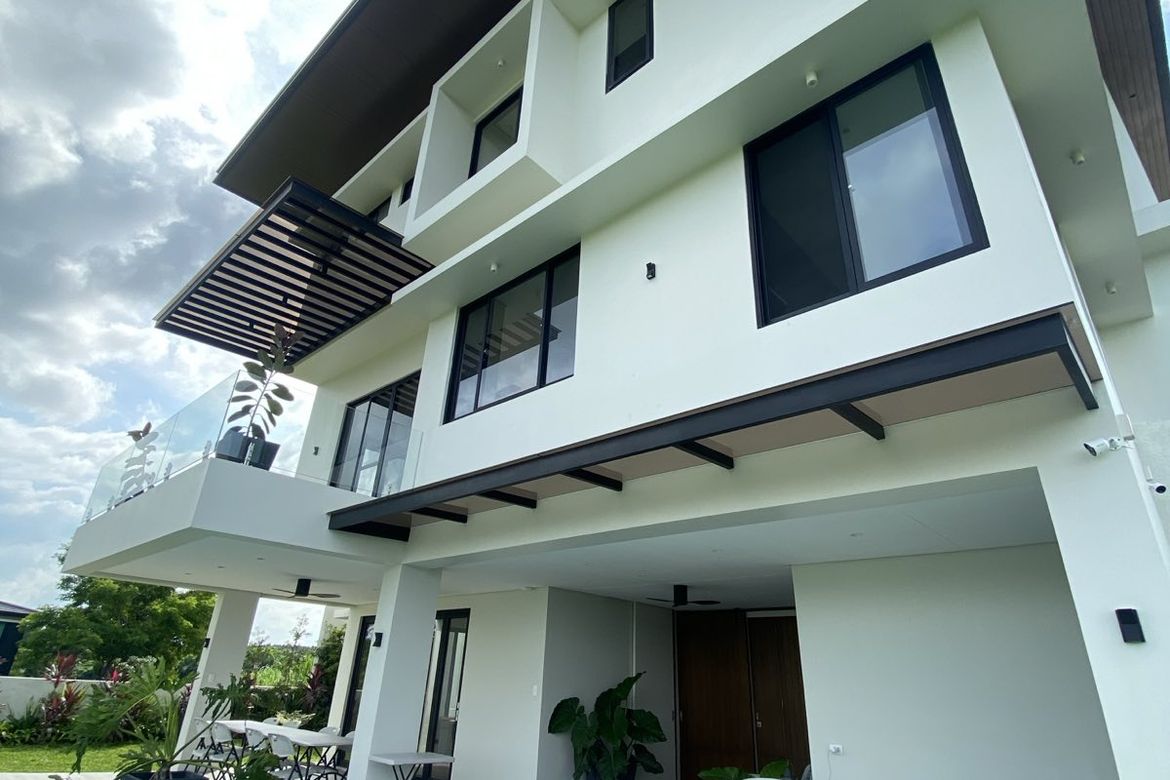 5 Bedroom House for Sale in San Vicente II, Silang, Cavite