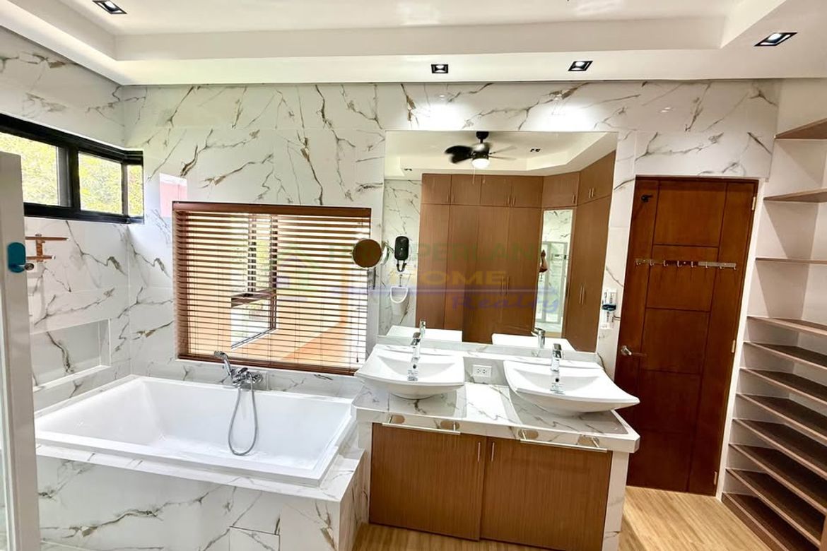 5 Bedroom House for Sale in Santo Domingo, Cainta, Rizal – photo 6