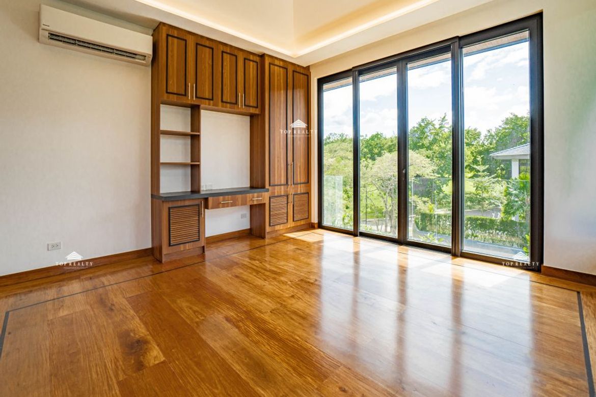 5 Bedroom House for Sale in Santo Domingo, Santa Rosa, Laguna – photo 6