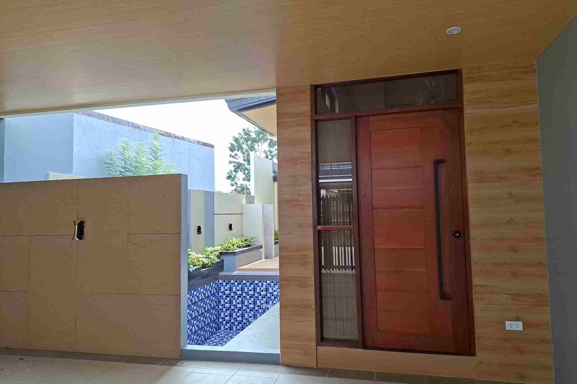 5 Bedroom House for Sale in Santo Rosario, San Fernando, Pampanga – photo 4