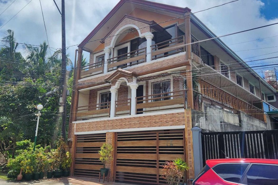 5 Bedroom House for Sale in Silang Junction North, Tagaytay, Cavite