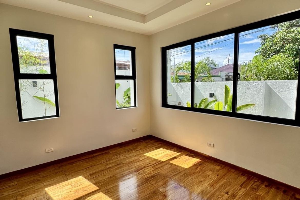 5 Bedroom House for Sale in Sinagtala Village, BF Homes, Parañaque, Metro Manila – photo 3