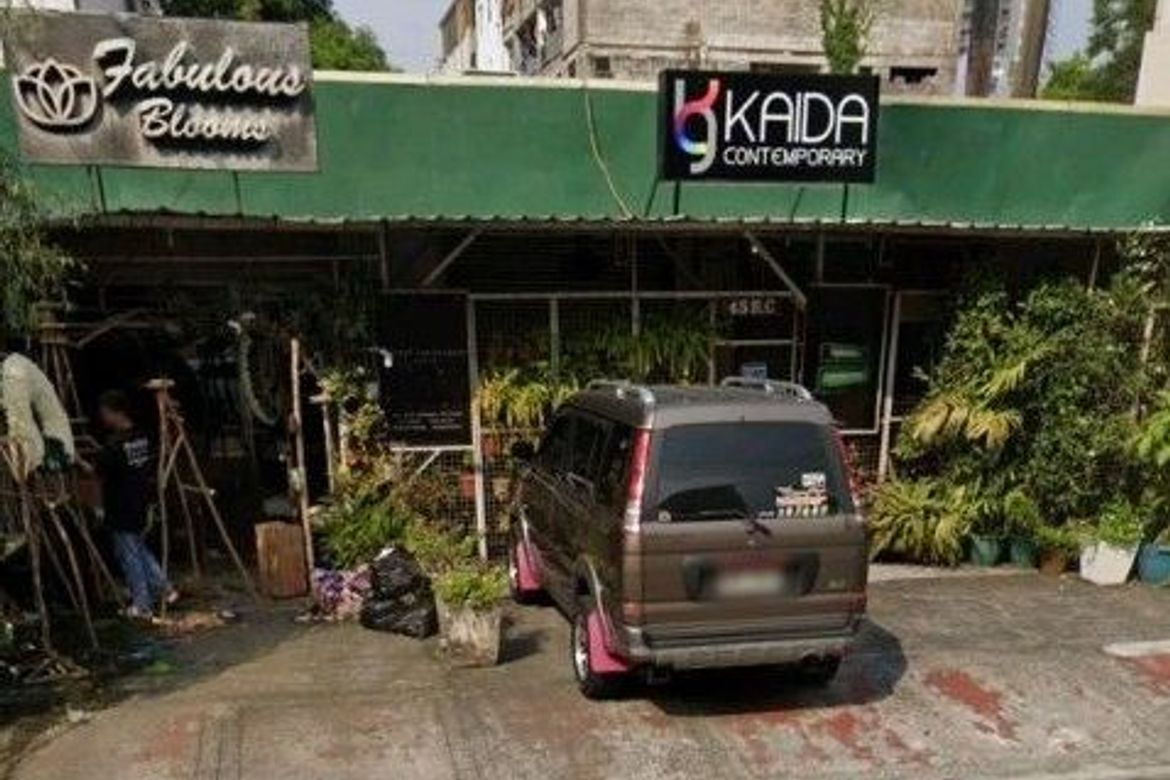 5 Bedroom House for Sale in South Triangle, Quezon City, Metro Manila near MRT-3 Quezon Avenue