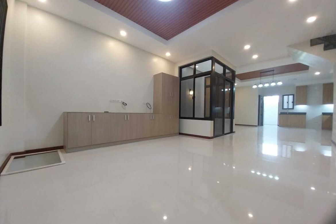 5 Bedroom House for Sale in Talon Dos, Las Piñas, Metro Manila – photo 3