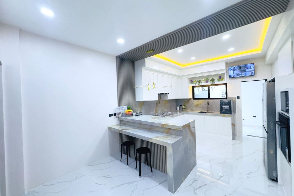 5 Bedroom House for Sale in Talon Dos, Las Piñas, Metro Manila – photo 6