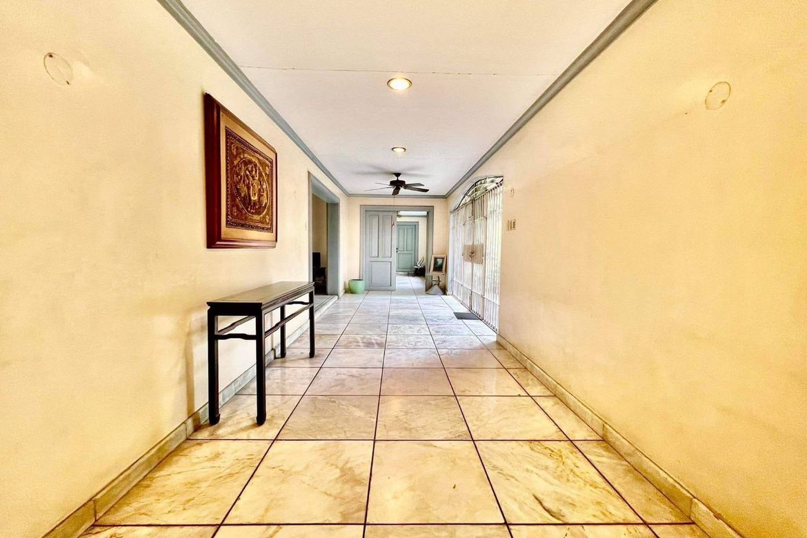 5 Bedroom House for Sale in Tambo, Parañaque, Metro Manila – photo 8