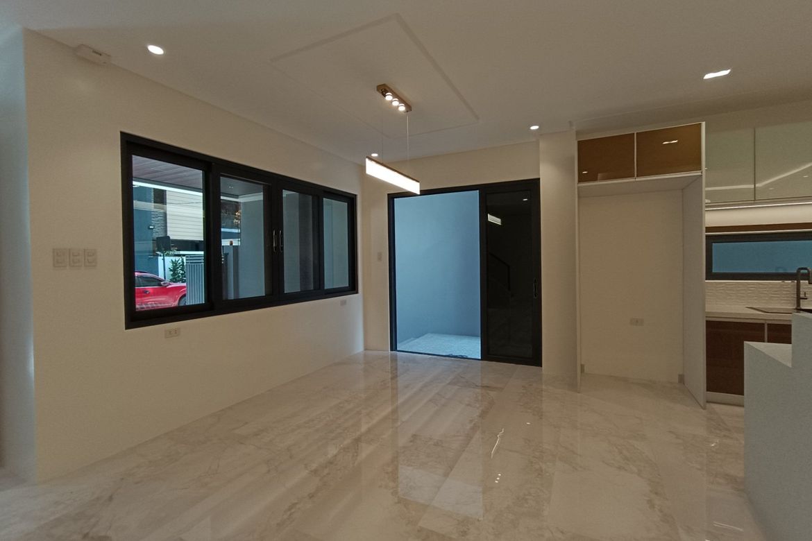 5 Bedroom House for Sale in Tandang Sora, Quezon City, Metro Manila – photo 6