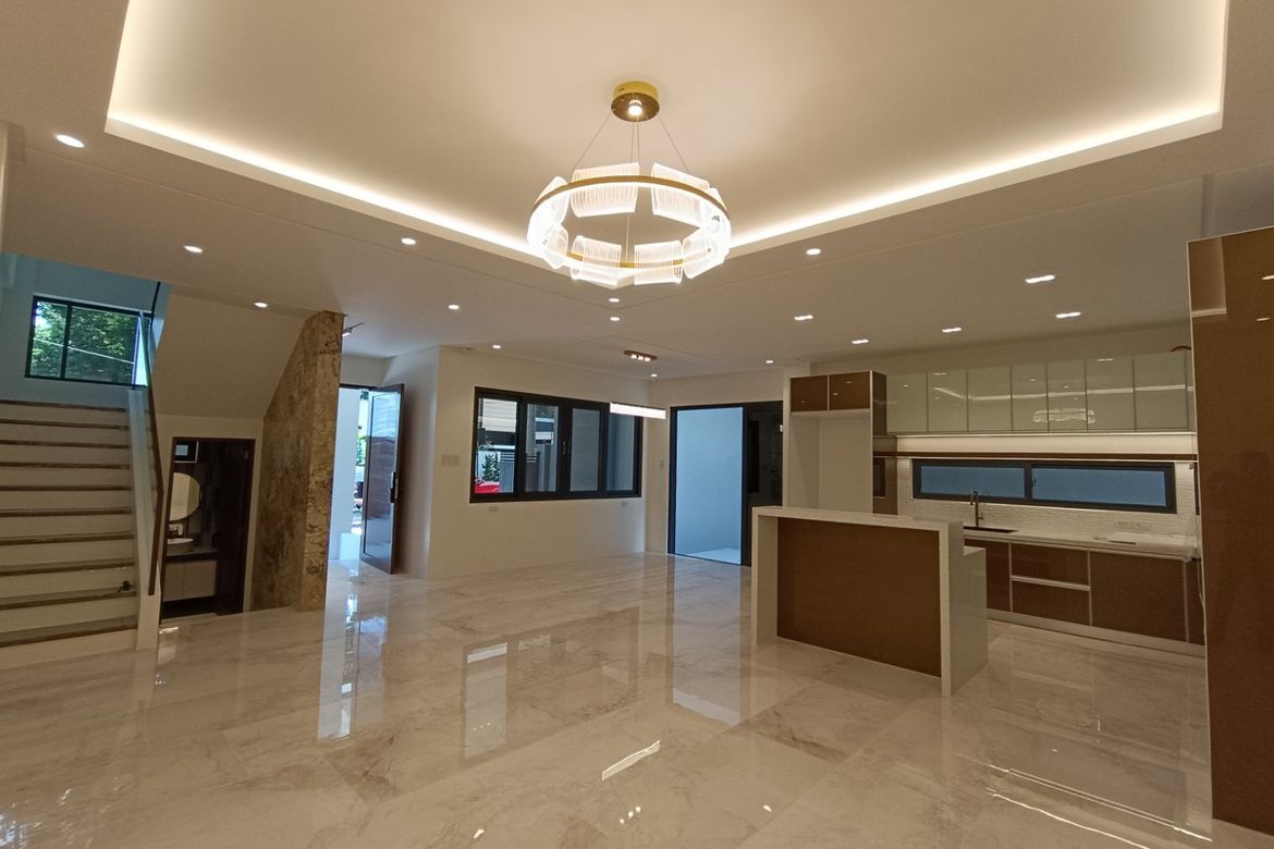5 Bedroom House for Sale in Tandang Sora, Quezon City, Metro Manila – photo 8