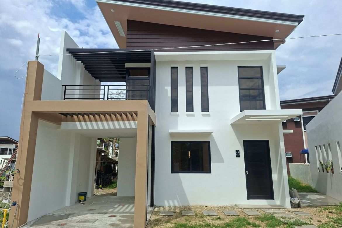 5 Bedroom House for Sale in Tayud, Consolacion, Cebu