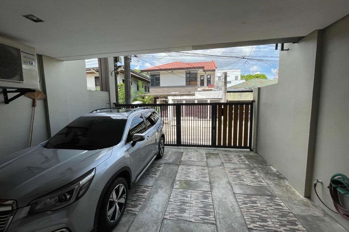 5 Bedroom House for Sale in Town and Country Executive Village - Antipolo, Mayamot, Antipolo, Rizal – photo 2