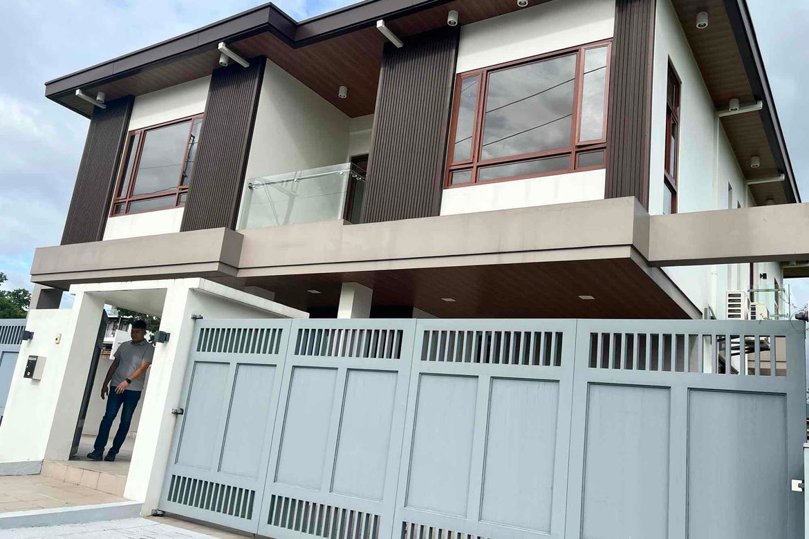 5 Bedroom House for Sale in Tungkong Mangga, San Jose del Monte, Bulacan – photo 3