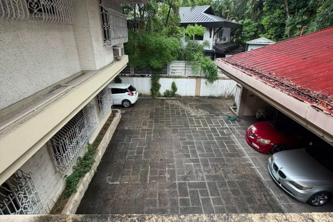 5 Bedroom House for Sale in Ugong Norte, Quezon City, Metro Manila – photo 2