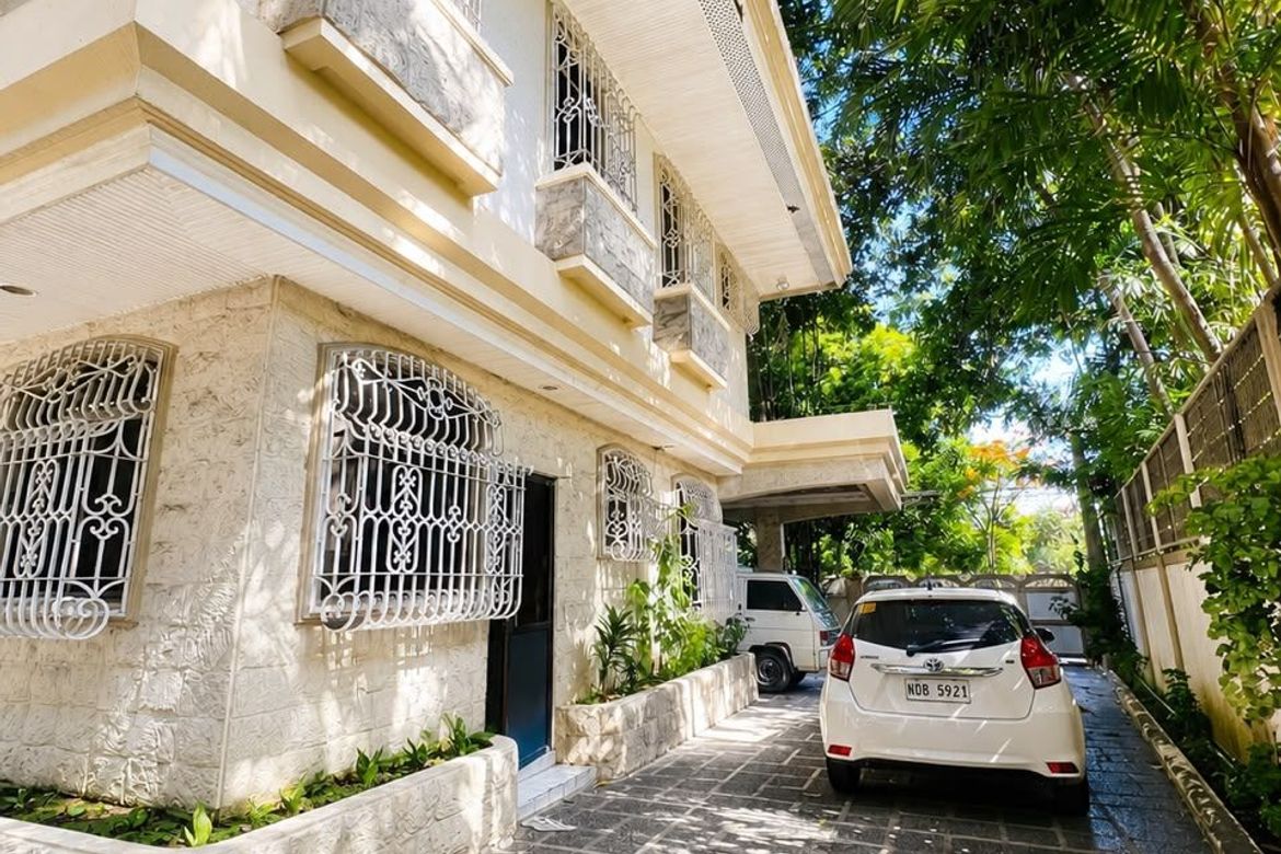 5 Bedroom House for Sale in Ugong Norte, Quezon City, Metro Manila – photo 6