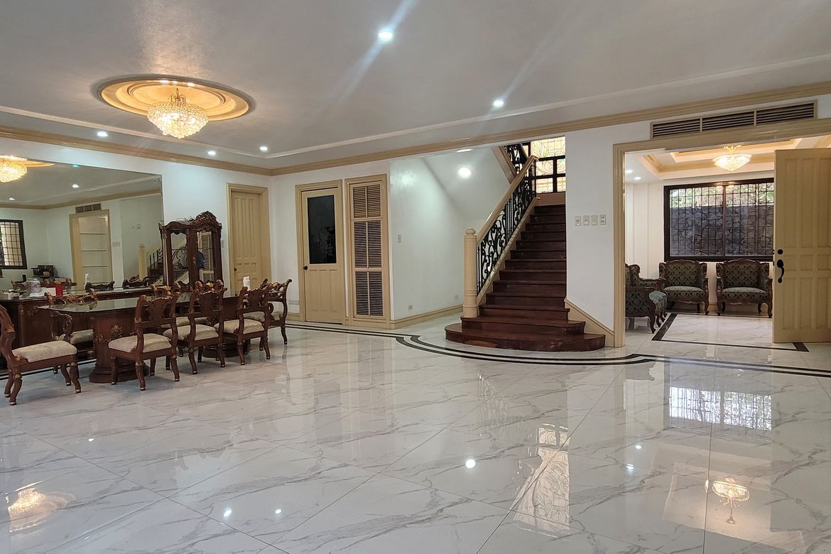 5 Bedroom House for Sale in Ugong Norte, Quezon City, Metro Manila – photo 2